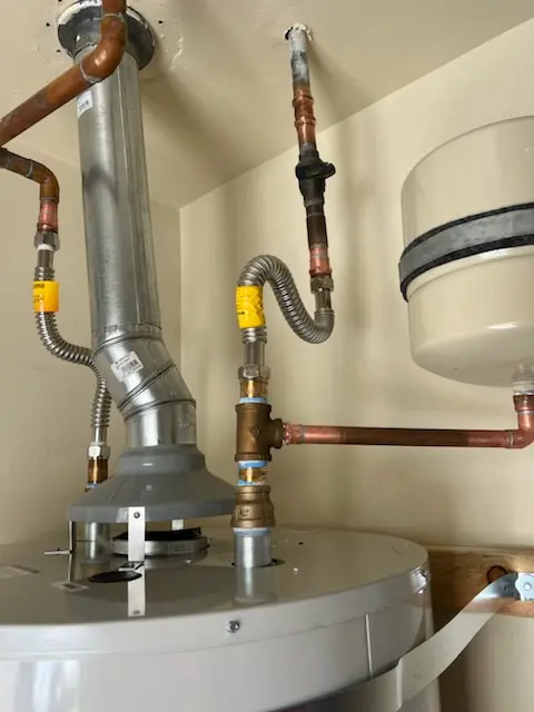 Water heater installation and plumbing repair in Una